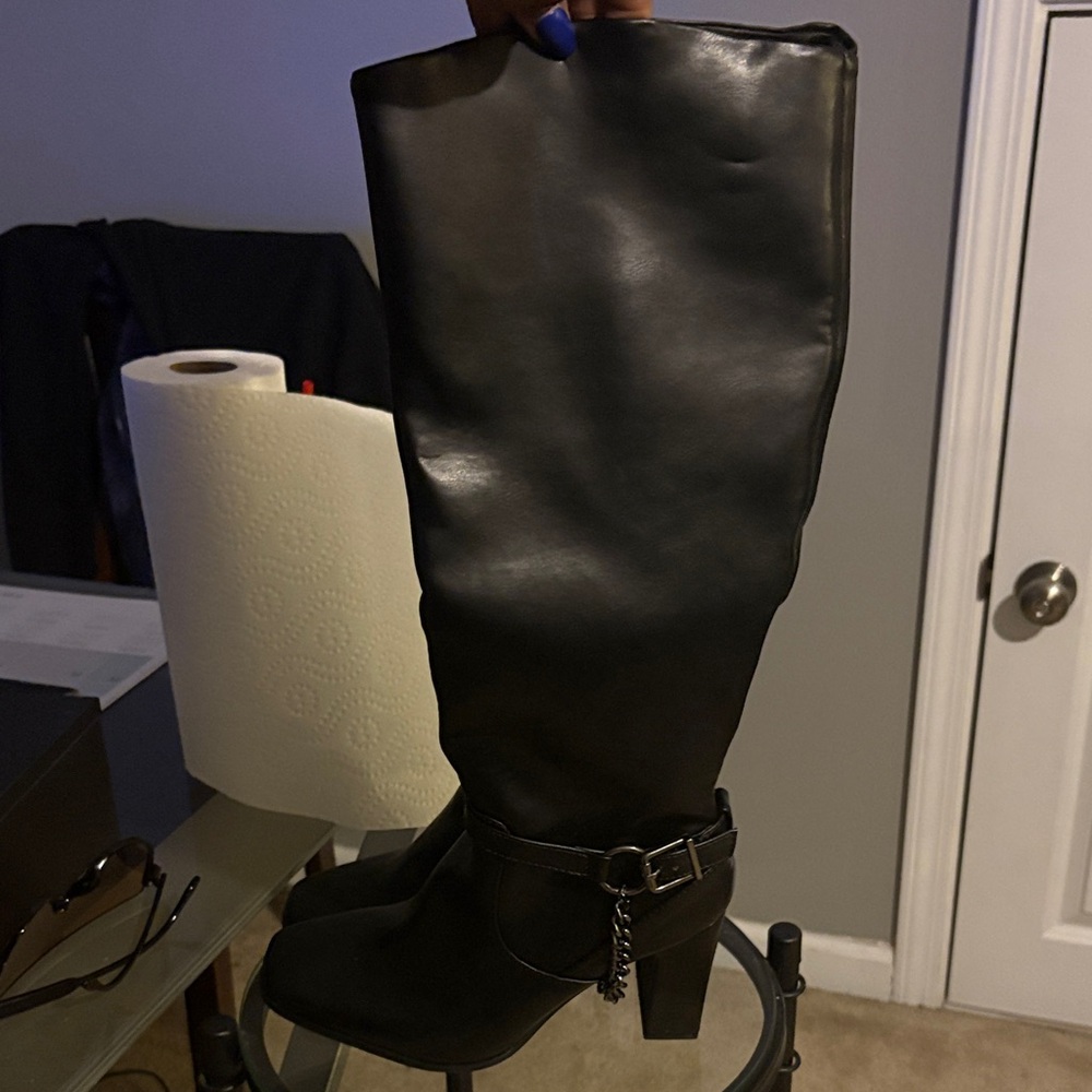 Shoe Dazzle Black Heeled Boots